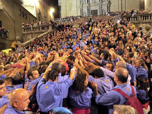Fires de Sant Narc&iacute;s 2022. Pilar a les escales de la Catedral