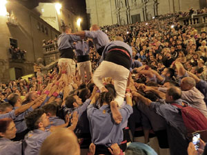Fires de Sant Narc&iacute;s 2022. Pilar a les escales de la Catedral