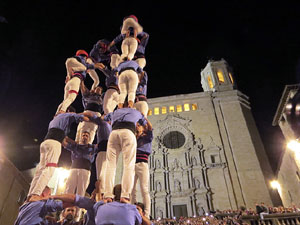 Fires de Sant Narc&iacute;s 2022. Pilar a les escales de la Catedral