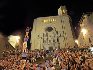 Fires de Sant Narc&iacute;s 2022. Pilar a les escales de la Catedral