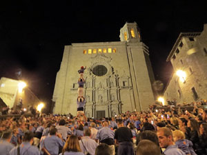 Fires de Sant Narc&iacute;s 2022. Pilar a les escales de la Catedral