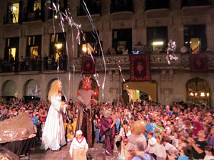 Fires de Sant Narc&iacute;s 2022. El preg&oacute;. Ballades a la pla&ccedil;a del Vi