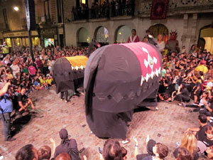Fires de Sant Narc&iacute;s 2022. El preg&oacute;. Ballades a la pla&ccedil;a del Vi