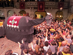 Fires de Sant Narc&iacute;s 2022. El preg&oacute;. Ballades a la pla&ccedil;a del Vi
