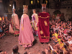 Fires de Sant Narc&iacute;s 2022. Ball de l'&Agrave;liga, capgrossos i gegants