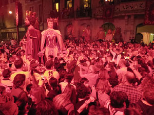 Fires de Sant Narc&iacute;s 2022. Ball de l'&Agrave;liga, capgrossos i gegants