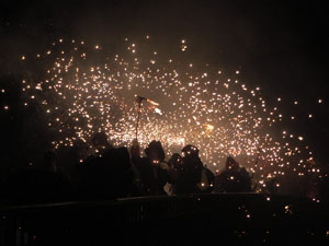 Fires de Sant Narc&iacute;s 2022. Correfoc amb els Trons de l'Onyar
