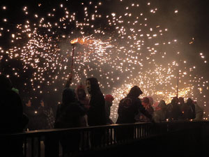 Fires de Sant Narc&iacute;s 2022. Correfoc amb els Trons de l'Onyar