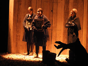 Fitag 2022. 'Raposos' per Teatro de Balugas de Barcelos, Portugal