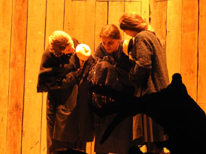 Fitag 2022. 'Raposos' per Teatro de Balugas de Barcelos, Portugal