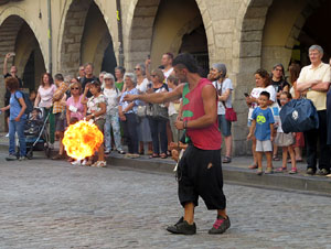 Balls a la pla&ccedil;a del Vi