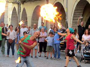 Balls a la pla&ccedil;a del Vi