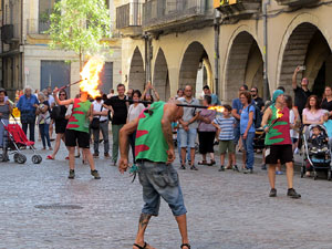 Balls a la pla&ccedil;a del Vi