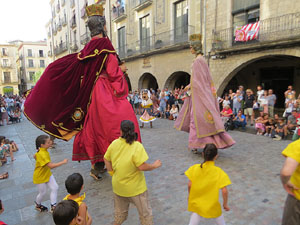 Balls a la pla&ccedil;a del Vi