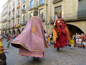 Balls a la pla&ccedil;a del Vi