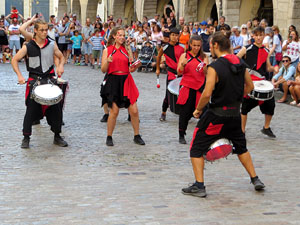 Balls a la pla&ccedil;a del Vi