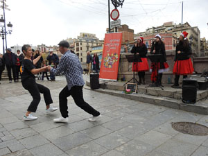 Nadal 2022. Girona Christmas Swing. Actuaci&oacute; de The Lolita's Sisters