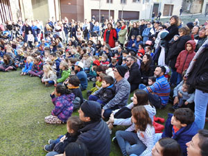 Nadal 2022. Cercavila i Els Pastorets de la Mula Baba a la pla&ccedil;a del Pallol
