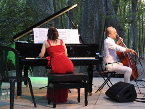 Festival Notes al parc 2022. Dom&egrave;nech Surroca i Nadia Bosch