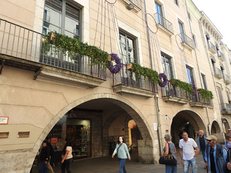 Temps de Flors 2022. Balcons de Casa Carles - Bisbat de Girona