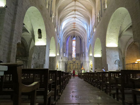 Temps de Flors 2022. Bas&iacute;lica de Sant Feliu. Interior de la nau