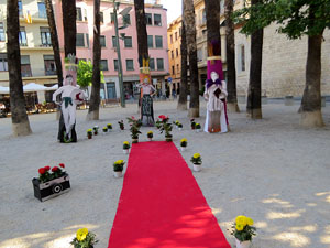 Temps de Flors 2022. Pla&ccedil;a de Santa Susanna del Mercadal