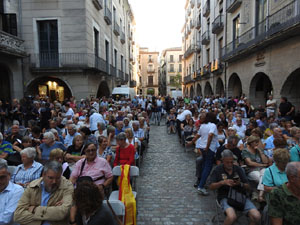 &Uacute;ltima concentraci&oacute; dels dilluns a la pla&ccedil;a del Vi