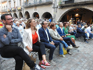 &Uacute;ltima concentraci&oacute; dels dilluns a la pla&ccedil;a del Vi