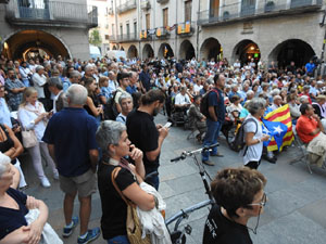 &Uacute;ltima concentraci&oacute; dels dilluns a la pla&ccedil;a del Vi