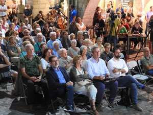 &Uacute;ltima concentraci&oacute; dels dilluns a la pla&ccedil;a del Vi