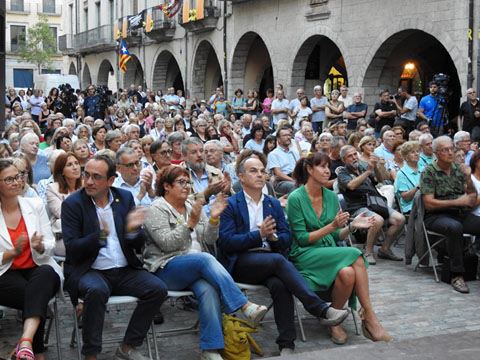La pla&ccedil;a del Vi durant l'acte