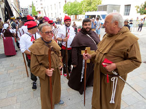 XIV Festa Reviu els Setges Napole&ograve;nics de Girona. Desfilada pels carrers de Girona