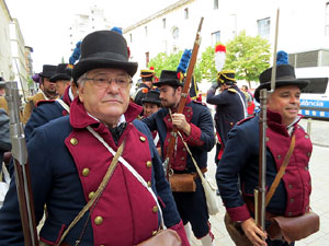 XIV Festa Reviu els Setges Napole&ograve;nics de Girona. Desfilada pels carrers de Girona