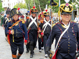 XIV Festa Reviu els Setges Napole&ograve;nics de Girona. Desfilada pels carrers de Girona