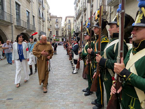 XIV Festa Reviu els Setges Napole&ograve;nics de Girona. Homenatge a la bandera de la Croada Gironina