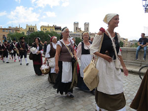 XIV Festa Reviu els Setges Napole&ograve;nics de Girona. Homenatge a la bandera de la Croada Gironina