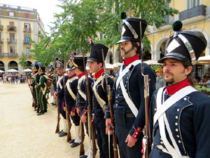 XIV Festa Reviu els Setges Napole&ograve;nics de Girona. Actes a la pla&ccedil;a de la Independ&egrave;ncia