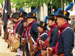 XIV Festa Reviu els Setges Napole&ograve;nics de Girona. Actes a la pla&ccedil;a de la Independ&egrave;ncia