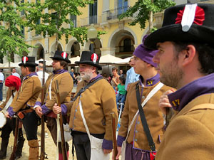 XIV Festa Reviu els Setges Napole&ograve;nics de Girona. Actes a la pla&ccedil;a de la Independ&egrave;ncia