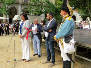 XIV Festa Reviu els Setges Napole&ograve;nics de Girona. Actes a la pla&ccedil;a de la Independ&egrave;ncia