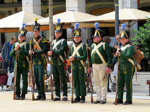 XIV Festa Reviu els Setges Napole&ograve;nics de Girona. Actes a la pla&ccedil;a de la Independ&egrave;ncia
