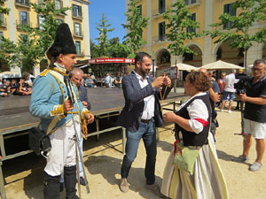 XIV Festa Reviu els Setges Napole&ograve;nics de Girona. Actes a la pla&ccedil;a de la Independ&egrave;ncia