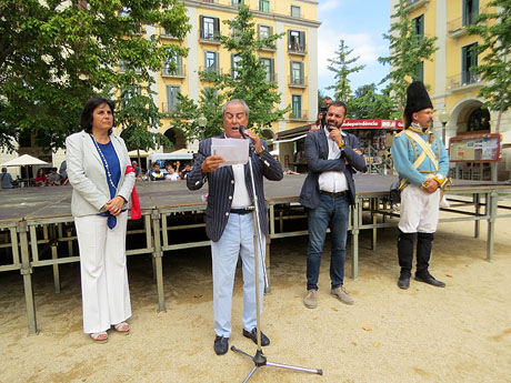 XIV Festa Reviu els Setges Napole&ograve;nics de Girona. Actes a la pla&ccedil;a de la Independ&egrave;ncia