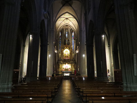 Interior de la nau de l'esgl&eacute;sia del Sagrat Cor