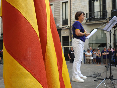 Diada Nacional 2023. Concentraci&oacute; a la pla&ccedil;a del Vi, lectura del manifest i cant de Els Segadors