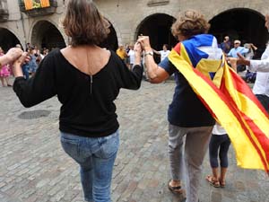 Diada Nacional 2023. Ballada de sardanes a la pla&ccedil;a del Vi