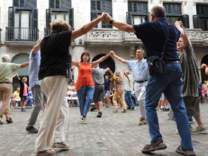 Diada Nacional 2023. Ballada de sardanes a la pla&ccedil;a del Vi
