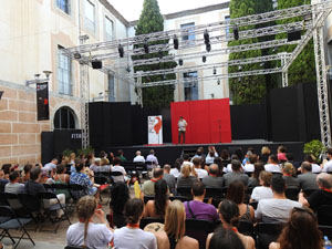 Festival Fitag 2023. Inauguraci&oacute; al pati de la Casa de Cultura de Girona
