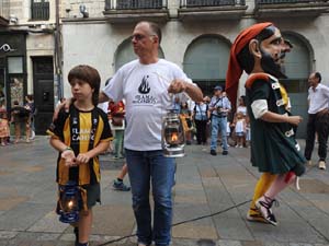 Arribada a la pla&ccedil;a del Vi i ball de l'&Agrave;liga de la Ciutat