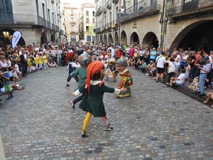 Balls a la pla&ccedil;a del Vi